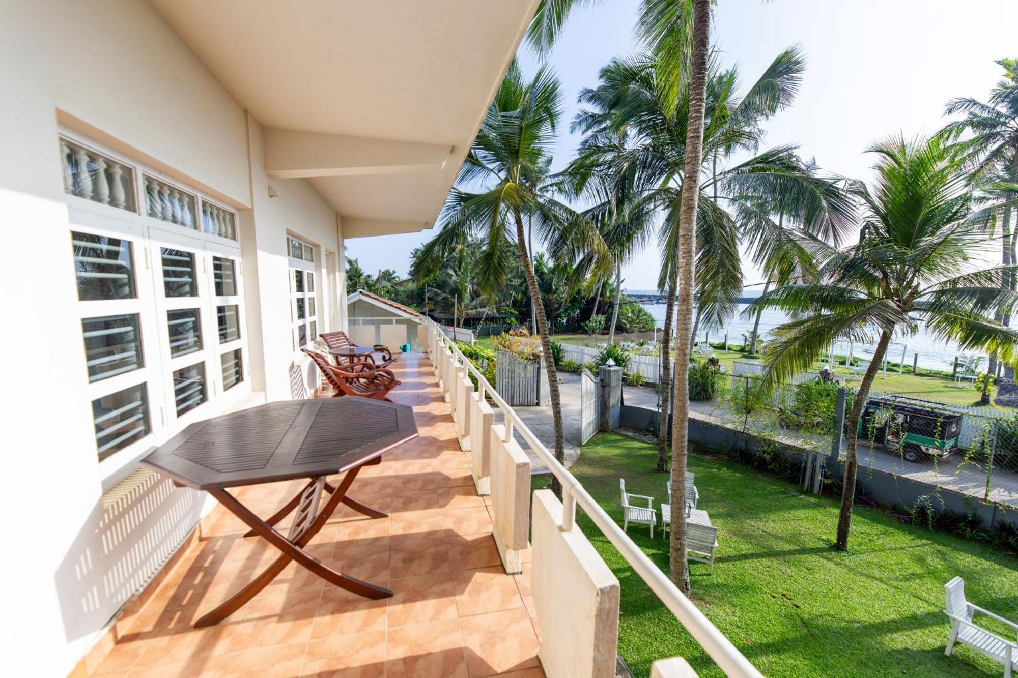 Shangrela Beach Resort By Ark Ambalangoda  Buitenkant foto