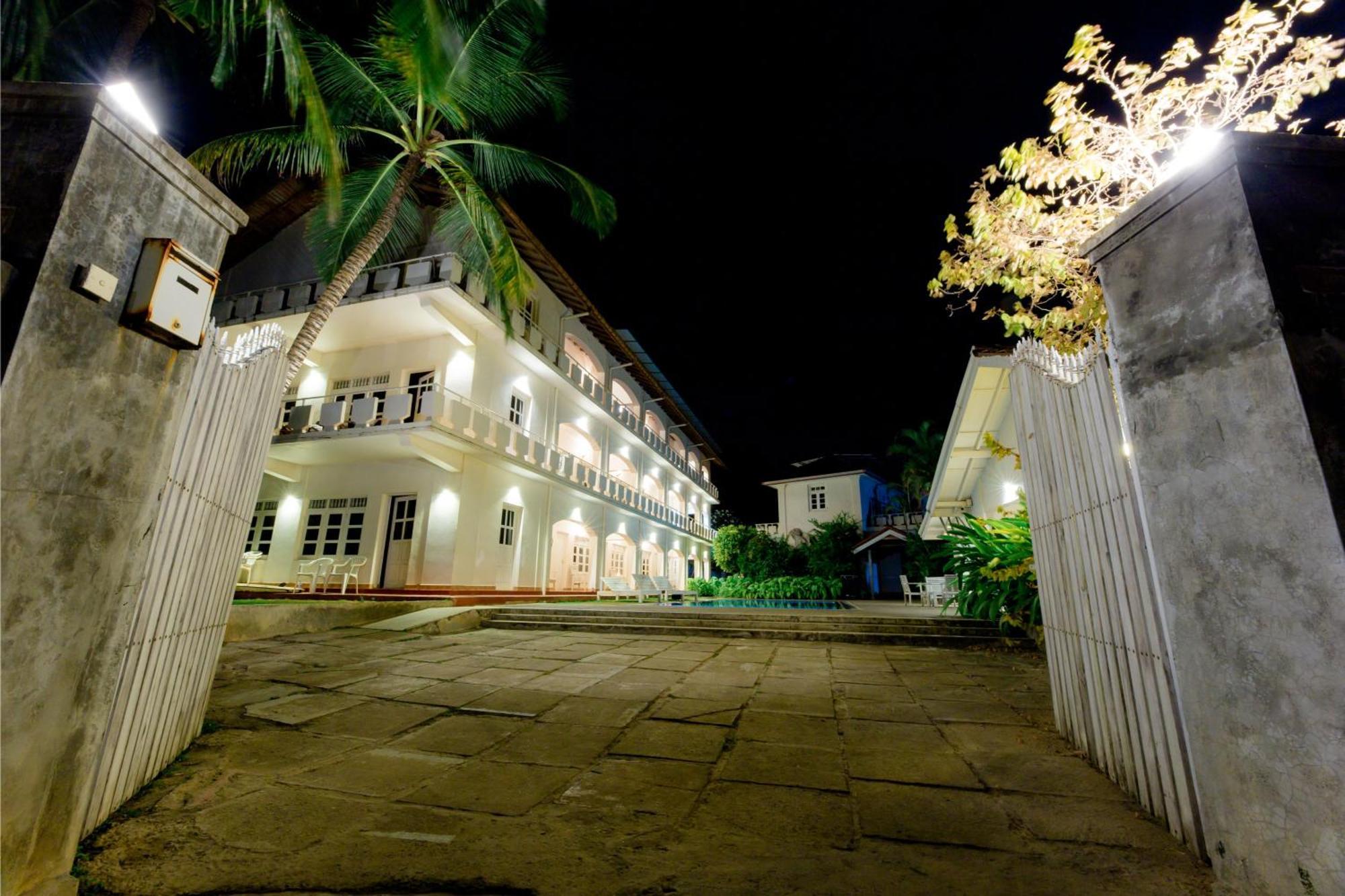 Shangrela Beach Resort By Ark Ambalangoda  Buitenkant foto