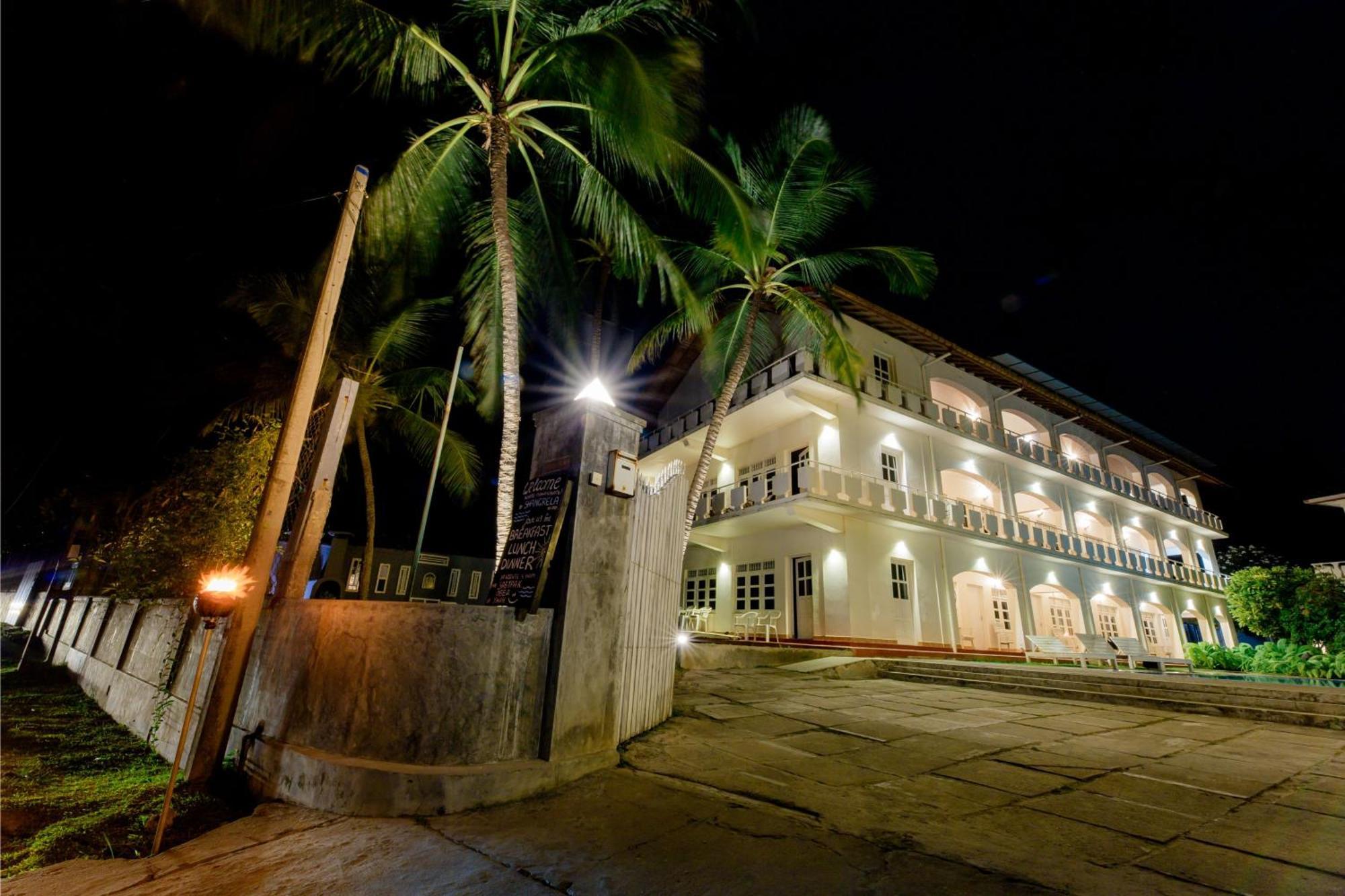 Shangrela Beach Resort By Ark Ambalangoda  Buitenkant foto